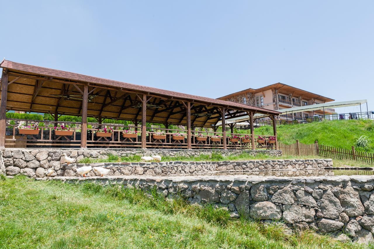 Amberd Hotel Byurakan Exterior photo